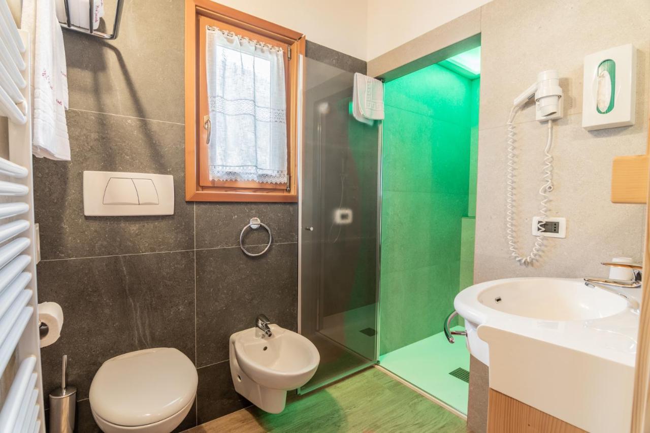 Hotel Genzianella Commezzadura Esterno foto