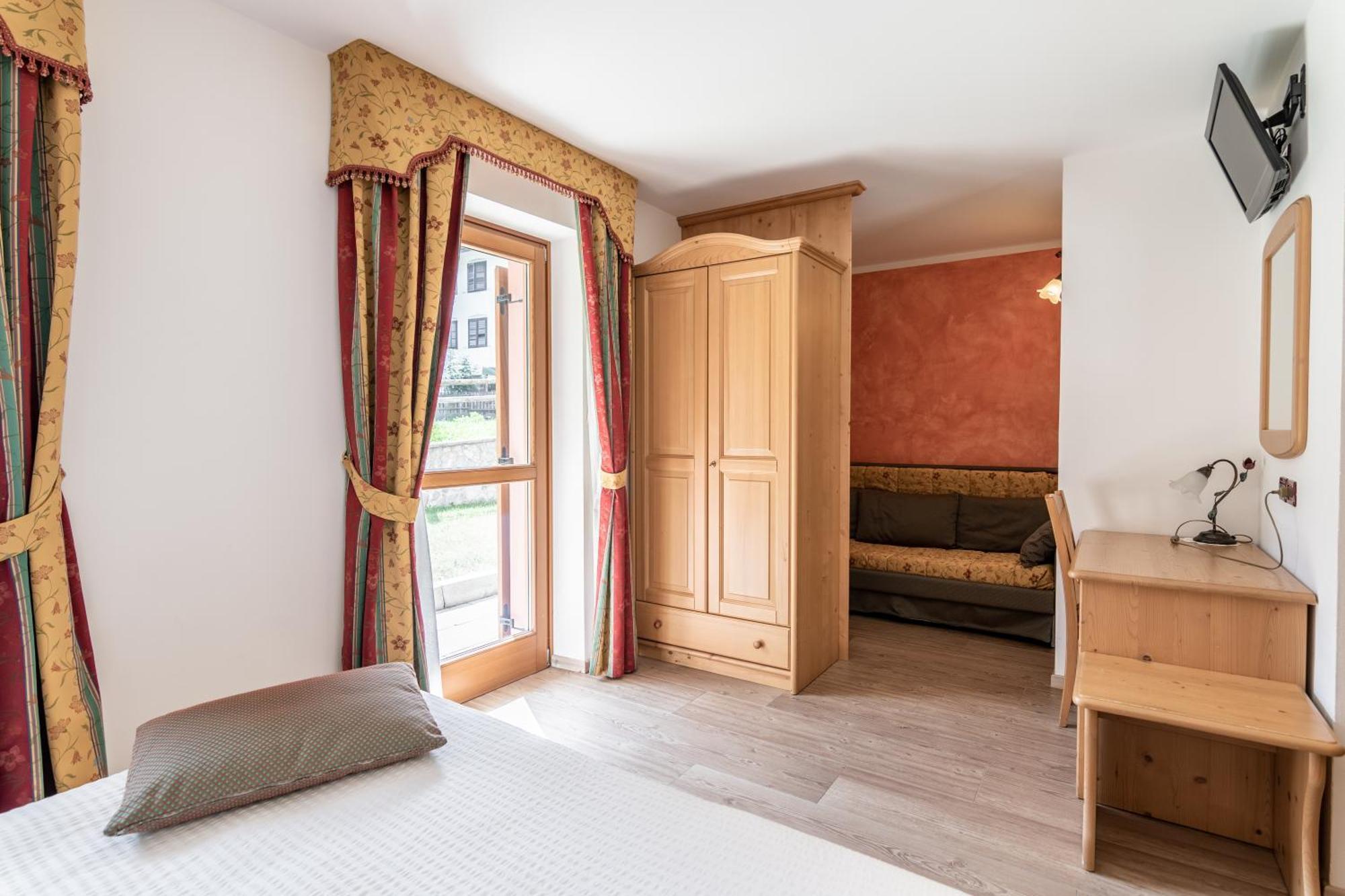 Hotel Genzianella Commezzadura Esterno foto