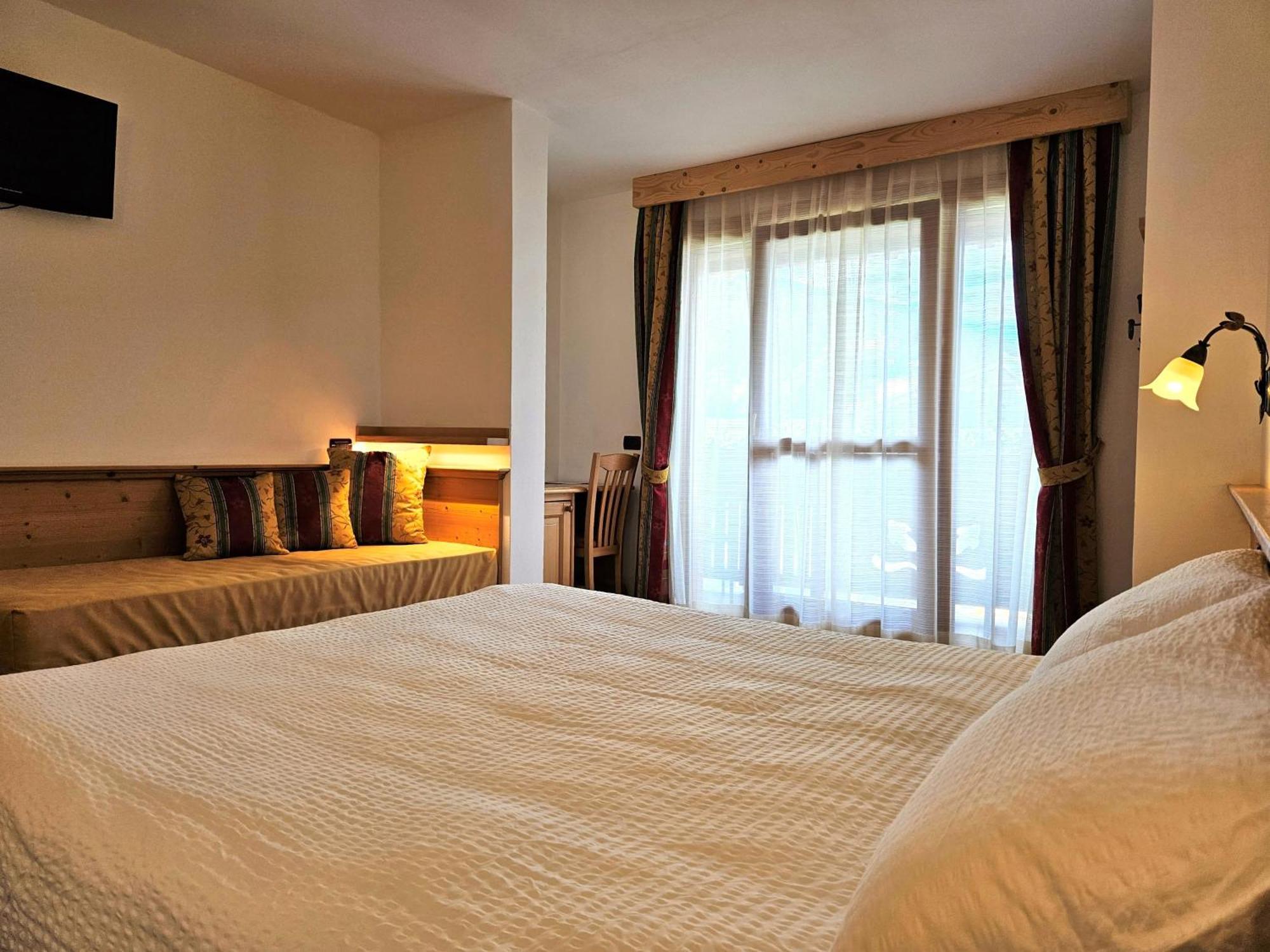 Hotel Genzianella Commezzadura Esterno foto