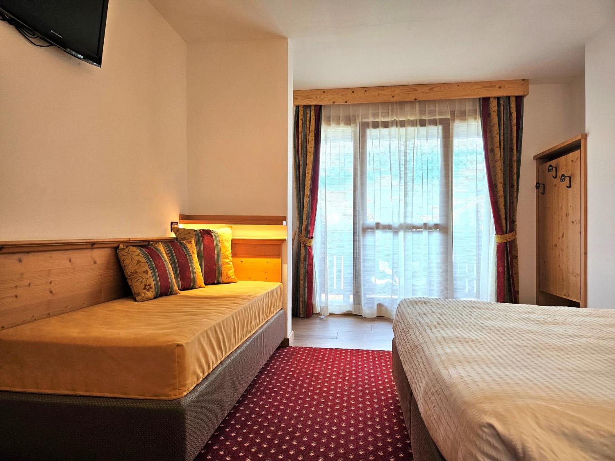 Hotel Genzianella Commezzadura Esterno foto