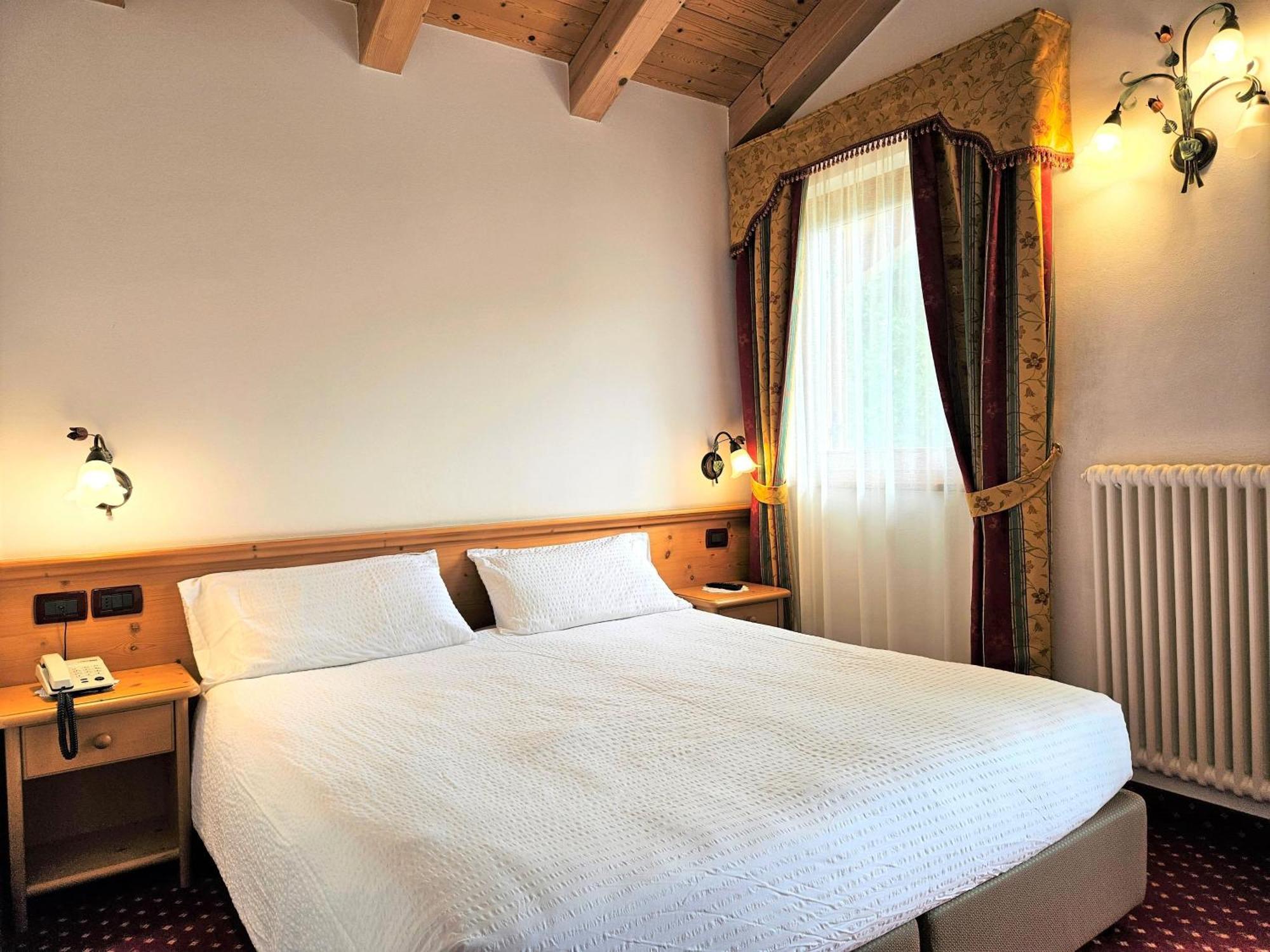 Hotel Genzianella Commezzadura Esterno foto