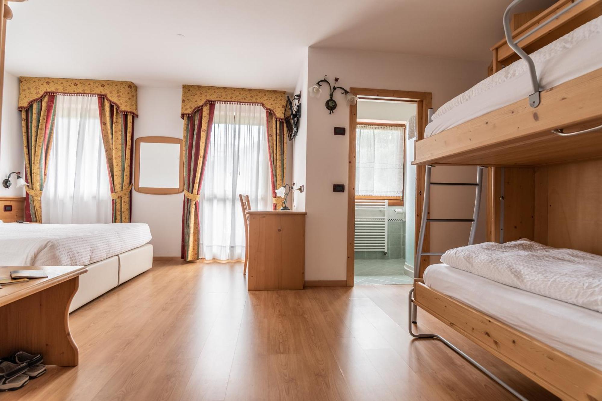 Hotel Genzianella Commezzadura Esterno foto