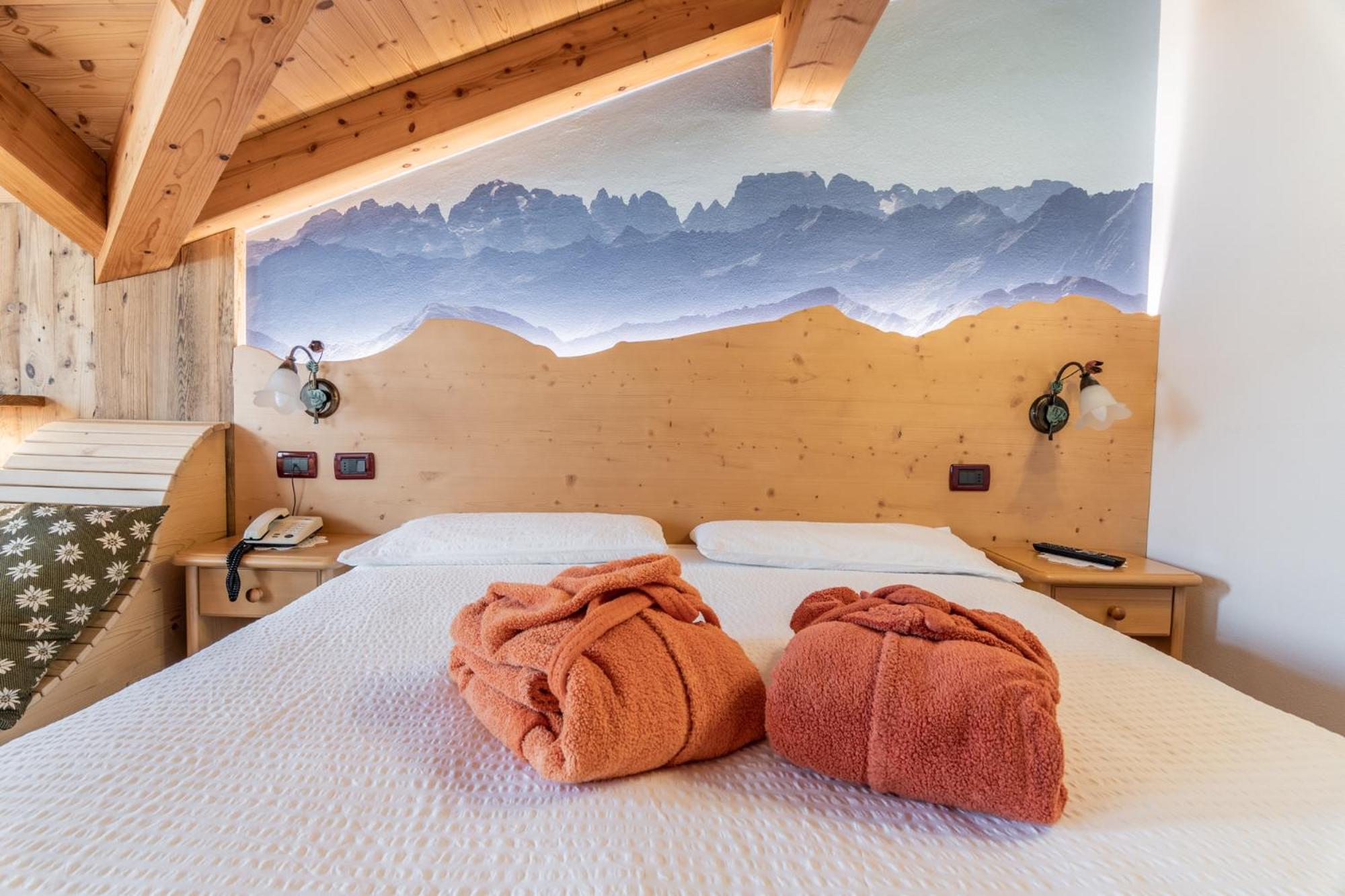 Hotel Genzianella Commezzadura Esterno foto